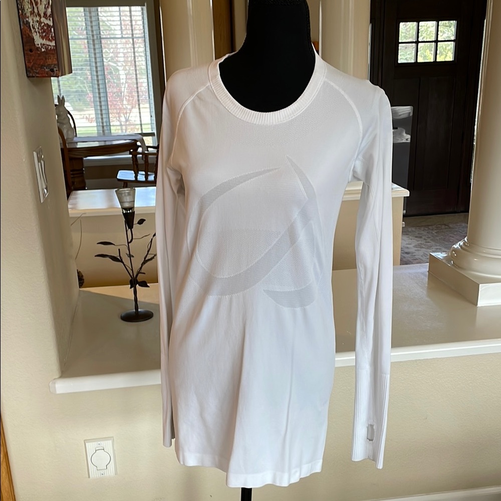 CRZ YOGA White  Women's seamless athletic top.